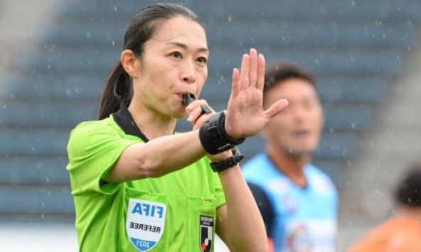 Các nữ trọng tài tại World Cup 2022: 'Chúng tôi đến đây vì chúng tôi xứng đáng'