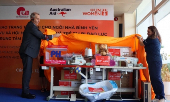 Tăng cường quyền năng, tạo cơ hội cho phụ nữ và trẻ em gái để xóa bỏ bạo lực giới