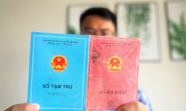 Các quy định yêu cầu nộp, xuất trình sổ hộ khẩu, tạm trú sẽ bị bãi bỏ