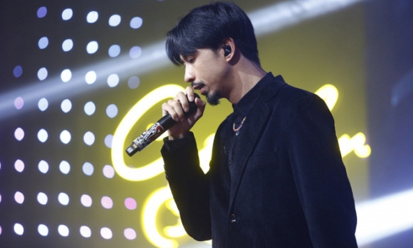 Rapper Đen Vâu dẫn đầu Spotify Việt Nam 2022