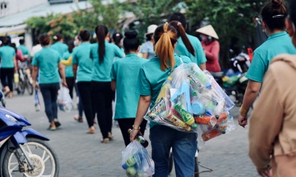 Công nhân nữ rơi vào cảnh lao đao khi bị mất việc cuối năm