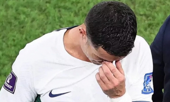 Bé gái gặp vấn đề về sức khỏe vì bị tấn công trên mạng do chế giễu Ronaldo