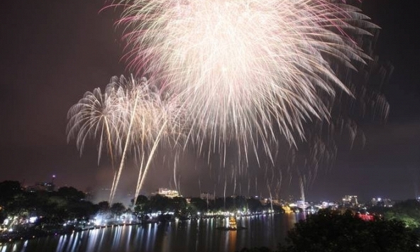 Hà Nội bắn pháo hoa tại 31 điểm vào giao thừa Tết Quý Mão