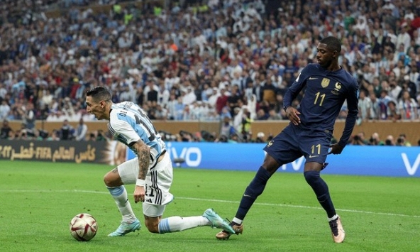 Hơn 200.000 người ký đơn yêu cầu FIFA cho đá lại trận chung kết World Cup