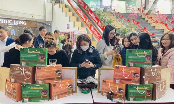 Tuần hàng nông sản Lai Châu tại WinMart thu hút khách hàng 