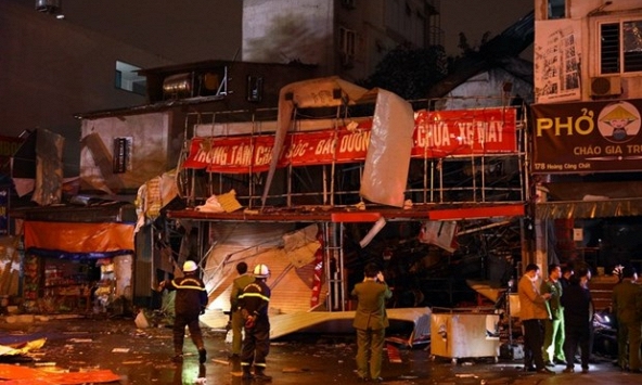 Vụ cháy nổ tại cửa hàng sửa chữa xe máy ở Hà Nội: Nguyên nhân do nổ bình ga ăn lẩu