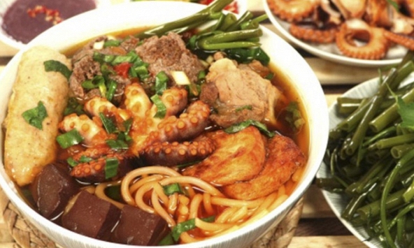 Canh bún bạch tuộc mềm ngon đậm đà