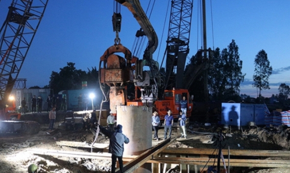 Vụ bé trai lọt vào ống bê tông ở Đồng Tháp: Đơn vị thi công phải chịu trách nhiệm gì?