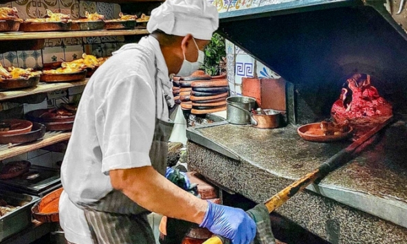 Bếp lửa 300 năm trong nhà hàng lâu đời nhất thế giới, Ernest Hemingway là khách quen