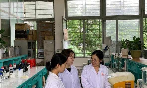 TS. Vũ Thị Tần và chiếc máy rửa bát 'Made in Việt Nam'