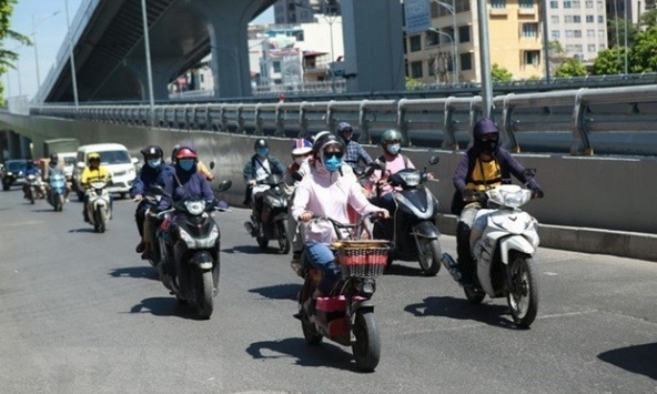 Bắc Bộ trời rét, Đông Nam Bộ nắng nóng, có nơi trên 35 độ C