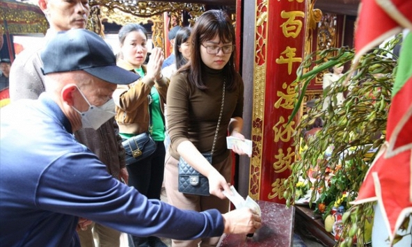 Thủ tướng chỉ đạo kiểm tra việc quản lý tiền công đức trên toàn quốc