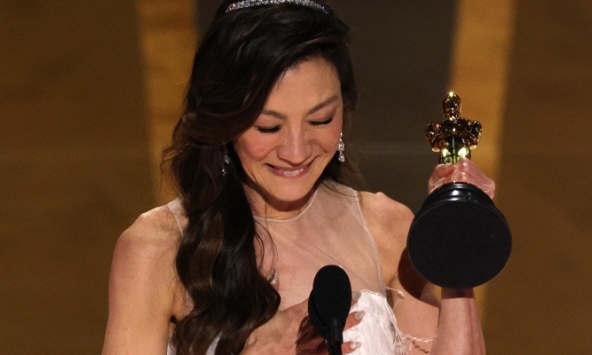 Dương Tử Quỳnh thắng giải Nữ chính xuất sắc tại Oscar 2023