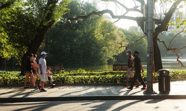 Miền Bắc hửng nắng, miền Trung có nơi mưa to