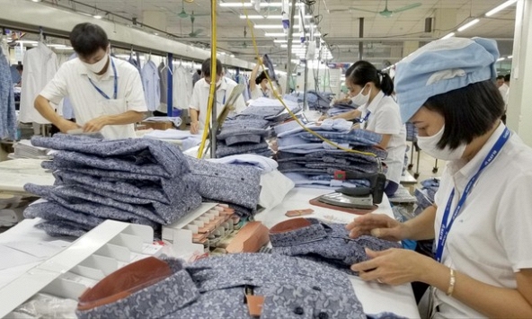 Một số địa phương đề xuất tăng lương tối thiểu vùng năm 2024 cho công nhân