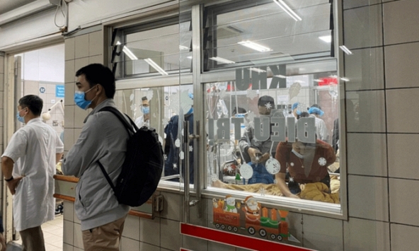 Vụ 72 học sinh tiểu học ngộ độc: nguyên nhân ban đầu là do thịt gà trong suất ăn