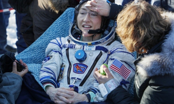 NASA sẽ đưa nữ phi hành gia lên Mặt trăng trong năm 2024