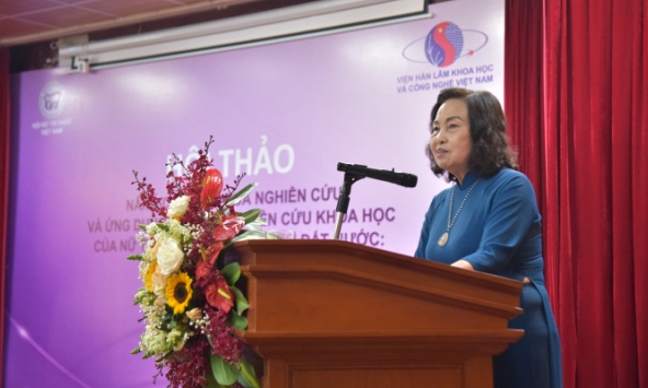 Giải pháp nâng cao hiệu quả nghiên cứu và ứng dụng kết quả nghiên cứu khoa học của nữ trí thức để phát triển đất nước