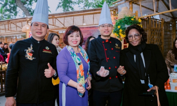 Khoe món ngon, lạ ở Liên hoan Văn hoá Ẩm thực Đất Tổ 2023