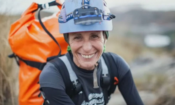 500 ngày sống dưới hang động ẩm thấp, hôi hám của nữ vận động viên