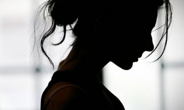 Nữ sinh lớp 10 tự tử nghi do bị bạo lực học đường