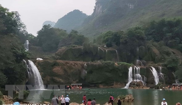 Kiểm tra hồ chứa thủy điện, dòng chảy để 'cứu' cảnh quan thác Bản Giốc