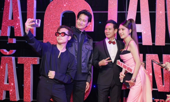 Lý Hải cùng dàn diễn viên 'Lật mặt 6' khuấy động Hà Nội với loạt “hit” khủng