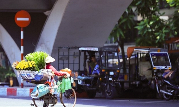 Nắng nóng tiếp diễn ở Bắc Bộ và Trung Bộ, cảnh báo rủi ro thiên tai do nắng nóng