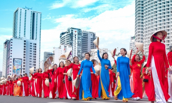 Xứ Trầm hương tưng bừng festival biển 2023