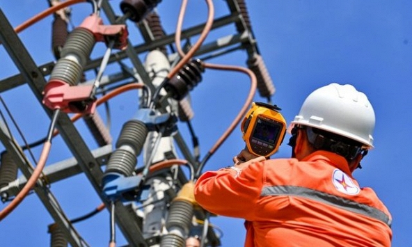 EVN nói gì về “xin tăng giá điện nhưng công ty con có hàng vạn tỷ đồng gửi ngân hàng”?