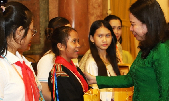 Mô hình 'Mẹ đỡ đầu' đã trở thành điểm tựa để lan toả yêu thương cho trẻ mồ côi