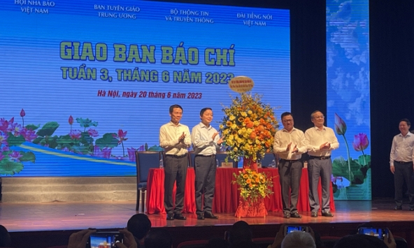 Người làm báo phải luôn giữ lửa nghề, tâm sáng, bút sắc, cập nhật xu hướng