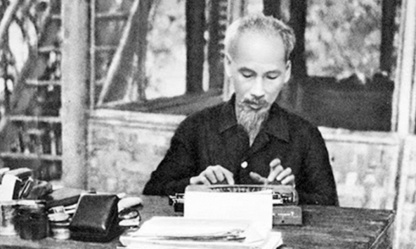 Chủ tịch Hồ Chí Minh và di sản làm báo vượt thời đại