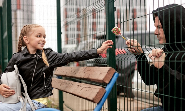 Dạy trẻ kỹ năng an toàn và bảo vệ bản thân trong mọi tình huống