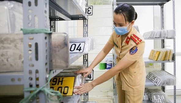 Từ 1/7 công dân đấu giá biển số ô tô như thế nào?