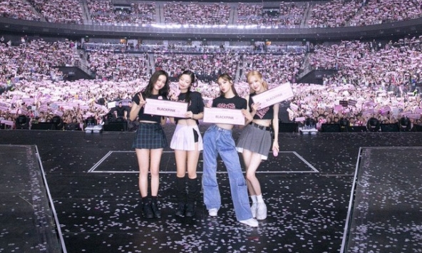 Đêm nhạc BLACKPINK ở Hà Nội chỉ có 13 bài, khán giả Việt bị sốc