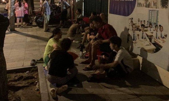 Đại biểu Quốc hội: 'Tại sao lại để phụ huynh phải quây trường để nộp hồ sơ xin học cho con?'