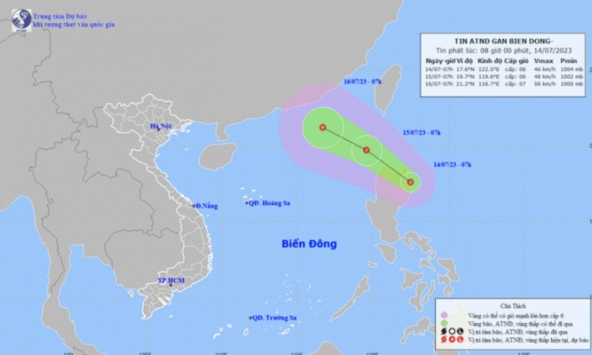 Biển Đông đón áp thấp nhiệt đới trong đêm nay, biển động mạnh