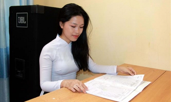 Câu chuyện của nữ sinh Nam Định đạt điểm 10 môn Văn