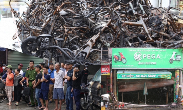 Hiện trường vụ cháy cửa hàng xe điện khiến 3 người tử vong ở Hà Nội