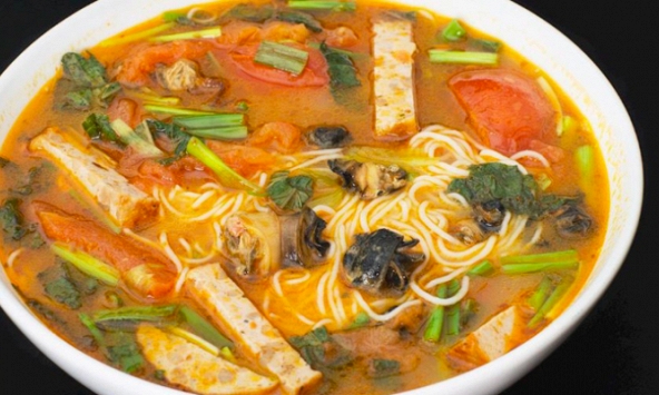 TasteAtlas xếp hạng 8 món xúp nổi tiếng nhất miền Bắc Việt Nam, bún ốc xếp đầu bảng