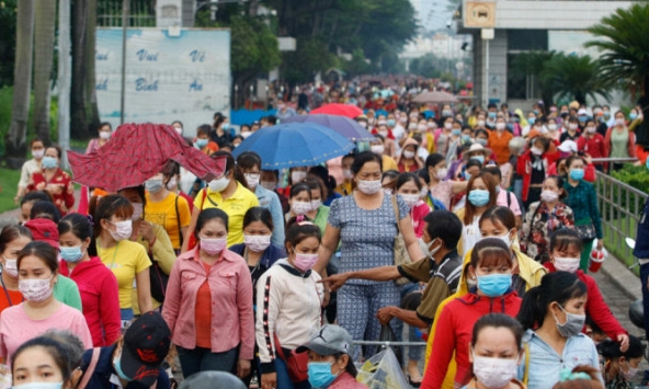 Người lao động mong muốn tăng lương tối thiểu đầu năm 2024