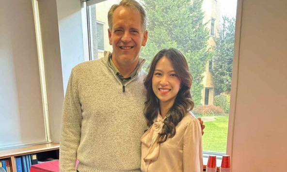 Nghiên cứu khoa học ung thư từ năm 19 tuổi, cô gái trẻ đạt nhiều thành tựu đáng nể 