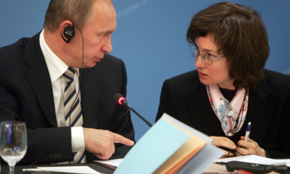 Đồng rúp trượt giá mức kỷ lục: Cố vấn kinh tế của Tổng thống Putin lên tiếng, Ngân hàng Trung ương họp khẩn