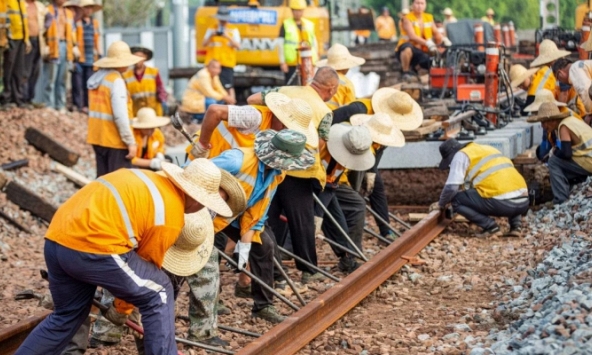 Lực lượng lao động, nhu cầu tuyển dụng và tiền lương suy giảm ám ảnh đầu tàu kinh tế phía đông của Trung Quốc