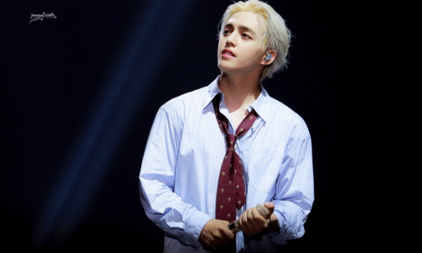 “Tam tai' của SEVENTEEN: Hết thành viên hẹn hò bị fan phản đối đến trưởng nhóm chấn thương, phẫu thuật ngay trước tour Nhật