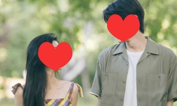 Cặp đôi Hoa ngữ tương tác 'riêu hơn tô bún riêu' trên show làm dân tình phát sốt