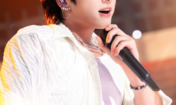 Jung Kook “vượt mặt” BTS: bài hát cá nhân đại thành công, liên tiếp phá kỷ lục và những cái nhất khó vượt qua