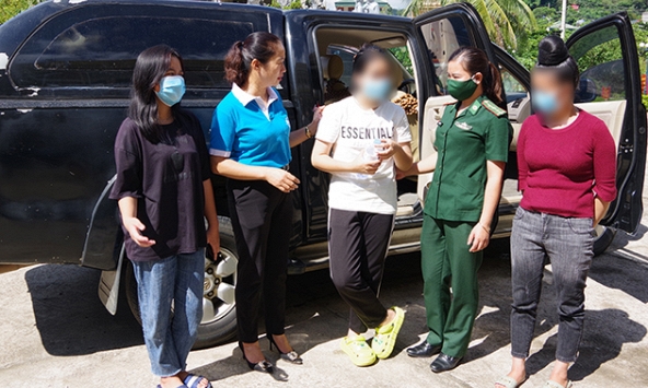 Cảnh giác chiêu trò 'việc nhẹ lương cao' nhằm vào các cô gái trẻ