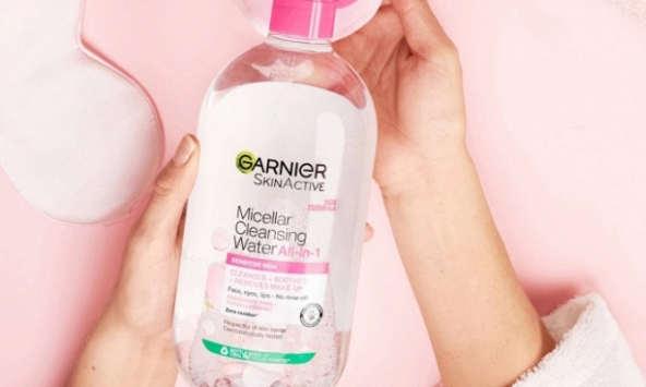 5 lọ nước tẩy trang 'đánh bật' cặn kem chống nắng, giúp da sạch đến từng lỗ chân lông